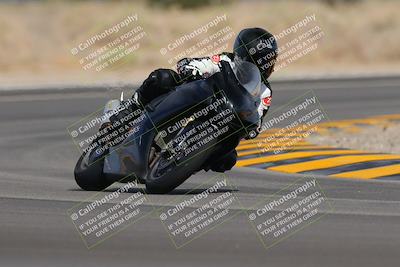 media/Sep-11-2022-SoCal Trackdays (Sun) [[81b7e951af]]/Turn 16 (945am)/